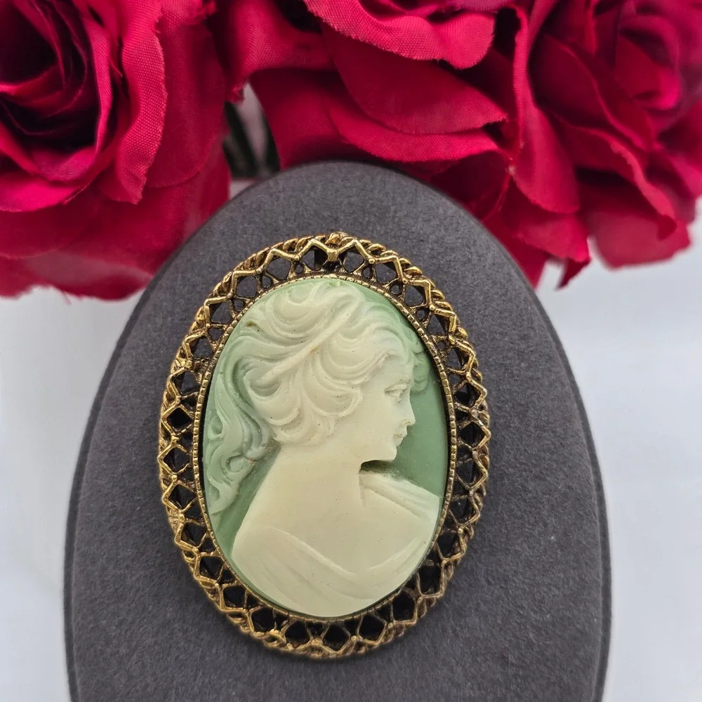 Vintage Sage Green Cameo Brooch Pendant Gold Tone Filigree Oval Portrait Lady